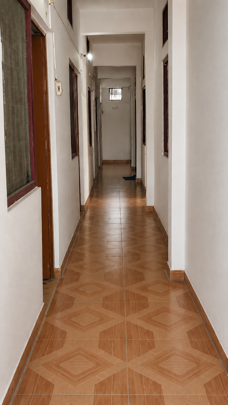Affordable boys PG room with services in Aliganj Lucknow